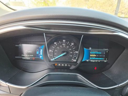 Used 2018 Ford Fusion SE image 21