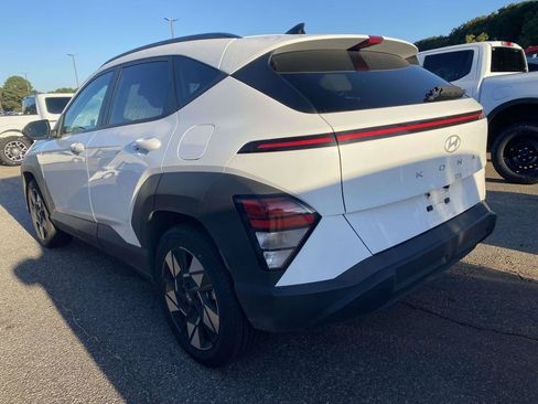 Used 2025 Hyundai Kona SEL FWD image 4