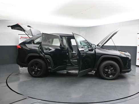 Used 2023 Toyota RAV4 XLE FWD image 44