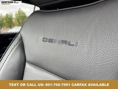 Used 2025 GMC Yukon XL Denali AWD/4WD image 29