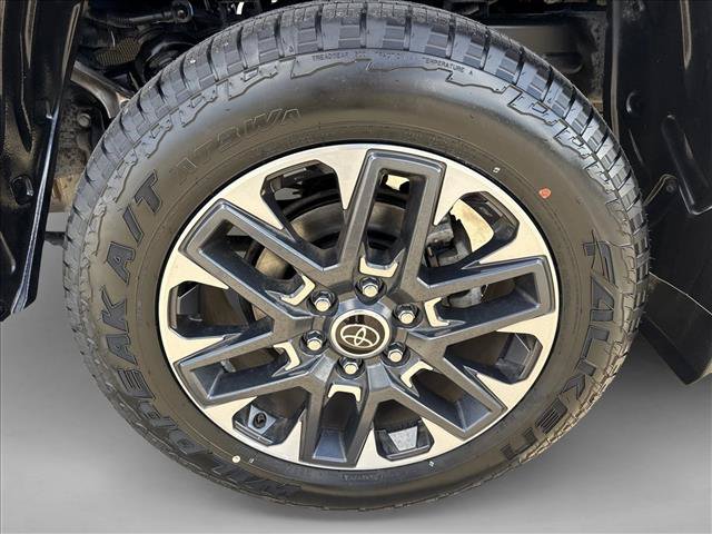 Used 2024 Toyota Tundra Limited AWD/4WD image 19