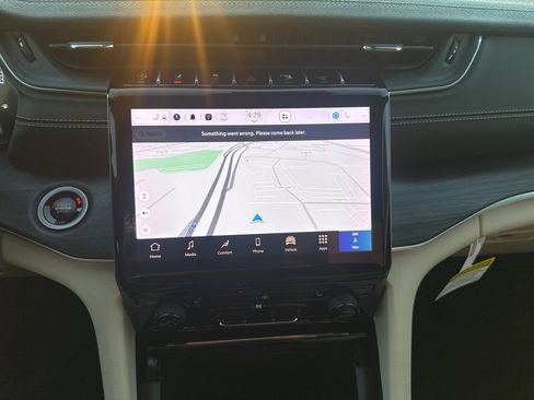 Certified 2024 Jeep Grand Cherokee Limited image 20