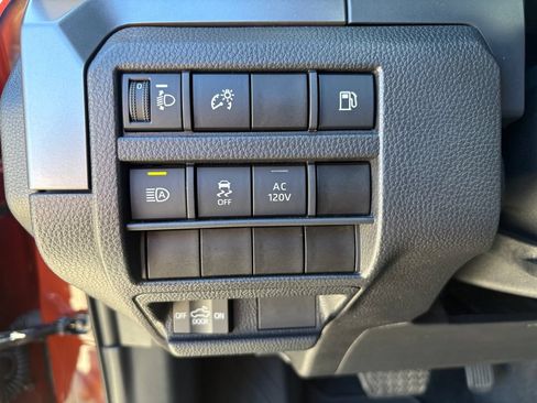 Used 2025 Toyota Tacoma TRD Off-Road AWD/4WD image 19
