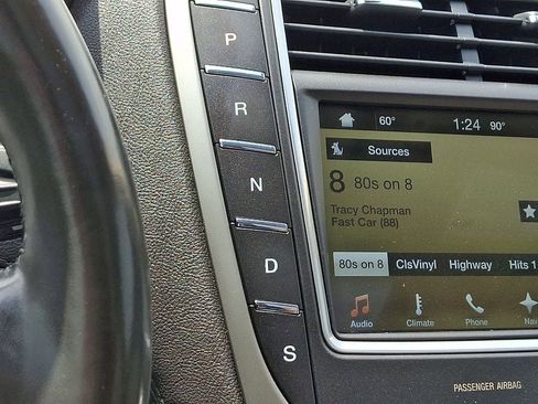 Used 2016 Lincoln MKX Reserve w/ Climate Package image 15