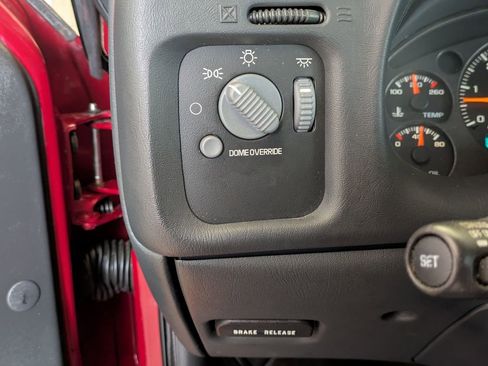 Used 2000 Chevrolet Blazer LS w/ LS Preferred Equipment Group image 17