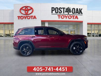 Used 2025 Jeep Grand Cherokee Limited w/ Black Appearance Package