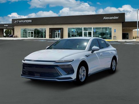 New 2026 Hyundai Sonata SE FWD image 1