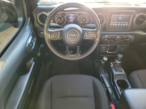 Used 2023 Jeep Gladiator Sport image 16