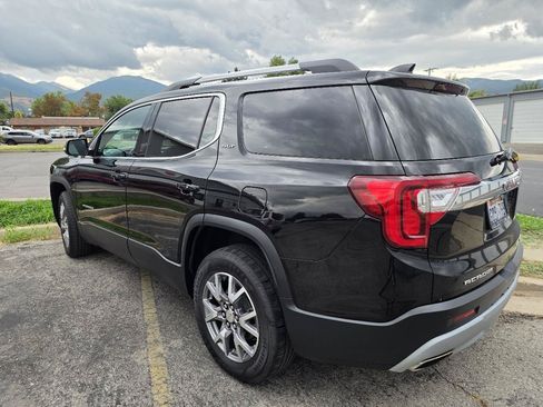 Used 2020 GMC Acadia SLT AWD/4WD image 3