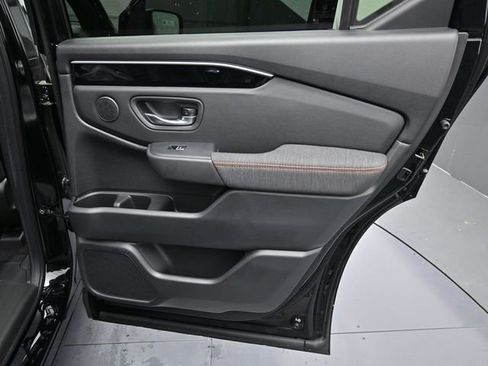 New 2026 Honda Pilot Sport image 2