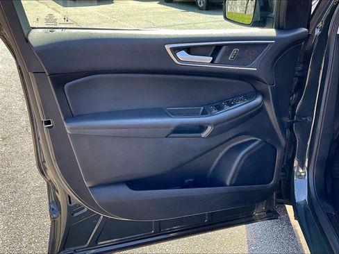 Used 2022 Ford Edge SEL w/ Convenience Package AWD/4WD image 9