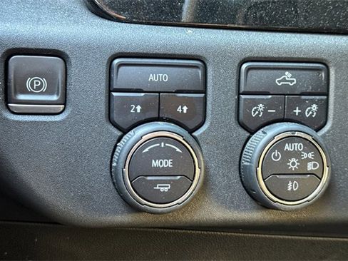 Used 2023 Chevrolet Silverado 1500 RST w/ Rally Edition image 39