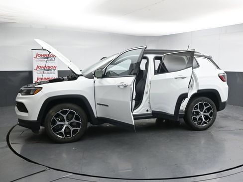 Used 2024 Jeep Compass Limited AWD/4WD image 42
