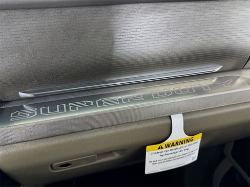 Used 2026 Ford F450 Platinum w/ Platinum Plus Package image 35