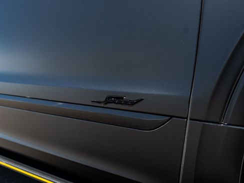 Certified 2026 Bentley Bentayga Speed AWD/4WD image 17