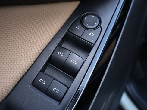 Certified 2025 Chevrolet Equinox ACTIV w/ Safety and Technology Package FWD image 8