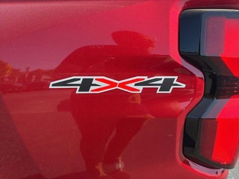 New 2026 Chevrolet Colorado LT w/ LT Convenience Package AWD/4WD image 13