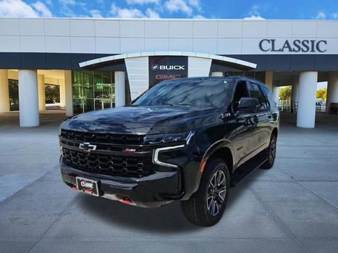 Used 2024 Chevrolet Tahoe Z71 w/ Luxury Package image 3