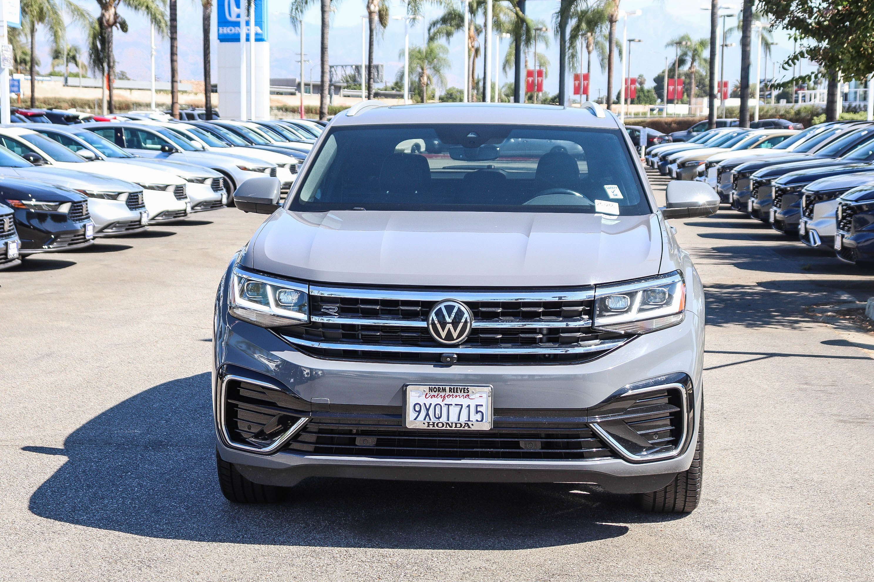 Used 2021 Volkswagen Atlas Cross Sport SEL Premium R-Line AWD/4WD image 2