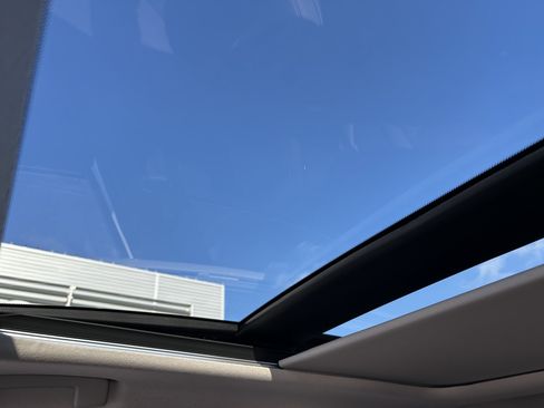 New 2026 Nissan Kicks SR w/ SR Premium Package image 19