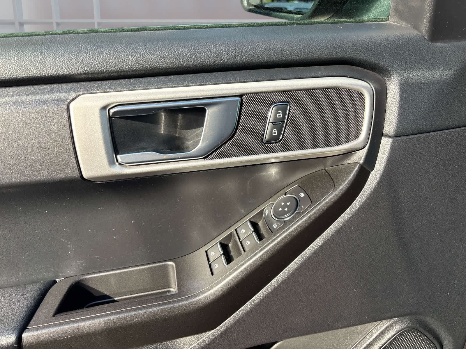 Used 2022 Ford Explorer 4WD image 18