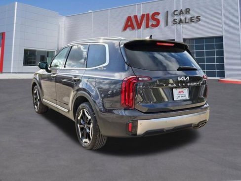 Used 2025 Kia Telluride S image 10