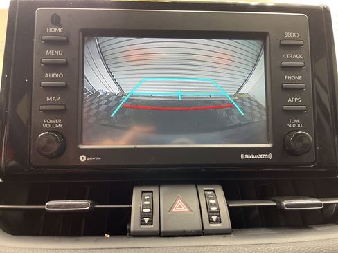 Used 2020 Toyota RAV4 XLE Premium FWD image 12