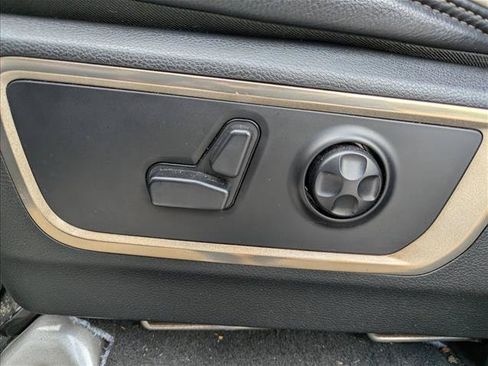 Used 2019 RAM 1500 Limited AWD/4WD image 11
