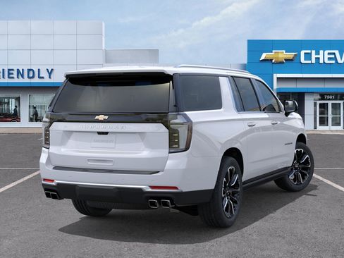New 2026 Chevrolet Suburban High Country image 14