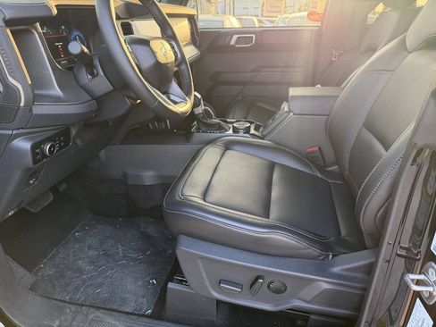 New 2025 Ford Bronco Badlands w/ Matte Film Protection Package AWD/4WD image 17