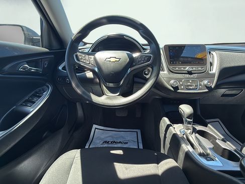 Used 2024 Chevrolet Malibu LS FWD image 33