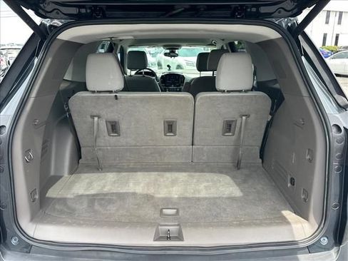 Certified 2020 Chevrolet Traverse LT FWD image 31