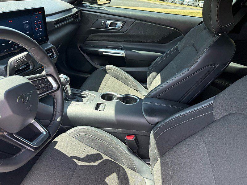 Used 2024 Ford Mustang Coupe RWD image 11