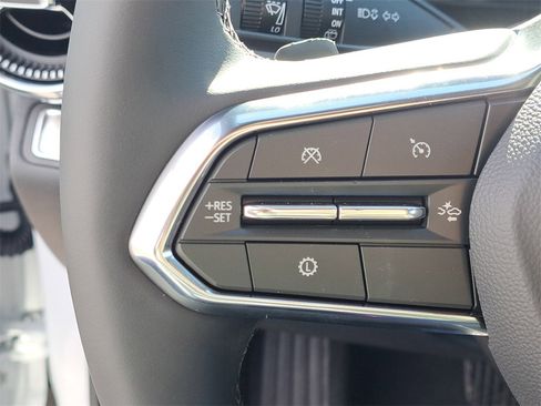 New 2026 Chevrolet Equinox LT w/ Convenience Package II image 9