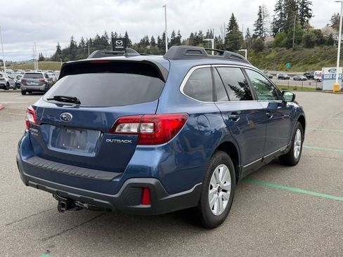 Used 2019 Subaru Outback 2.5i Premium image 3