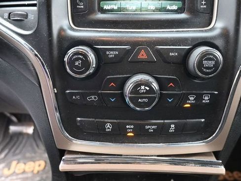 Used 2016 Jeep Grand Cherokee Laredo image 23