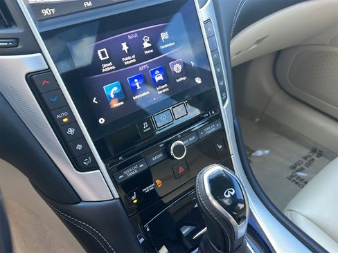 Certified 2019 INFINITI Q50 Luxe w/ Essential Package (3.0T Luxe) image 22