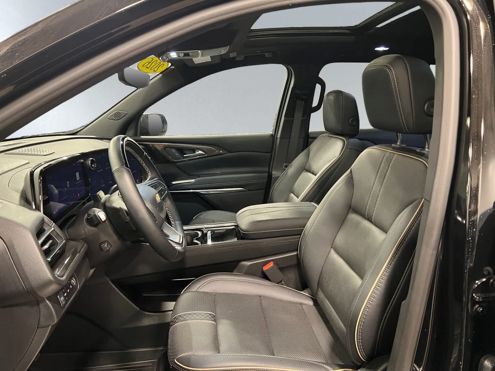 Used 2026 Chevrolet Traverse High Country w/ LPO, Floor Liner Package AWD/4WD image 11