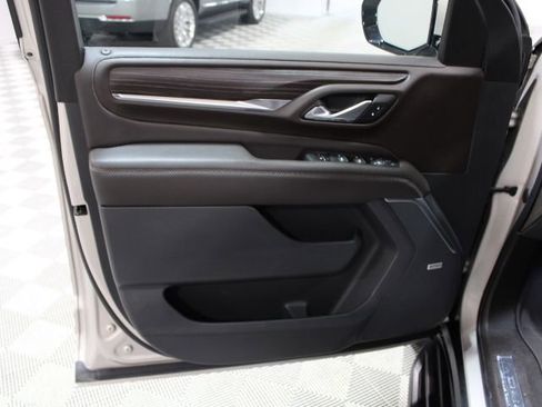 Used 2022 GMC Yukon XL Denali image 17