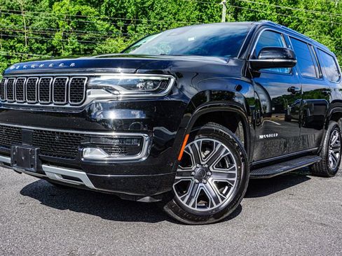 Used 2023 Jeep Wagoneer Series II image 1