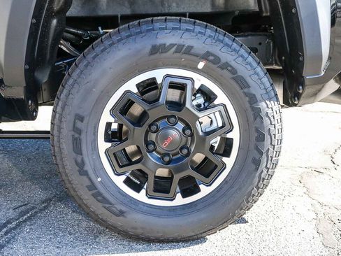 New 2025 Toyota Tacoma TRD Off-Road image 9