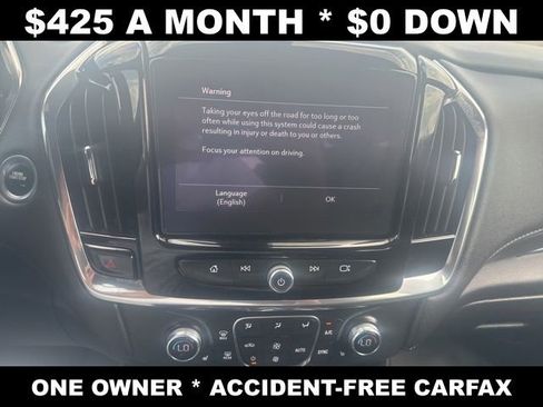 Used 2023 Chevrolet Traverse LT image 18