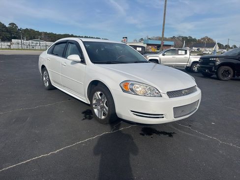 Used 2015 Chevrolet Impala LT w/ LT Sunroof Package image 7
