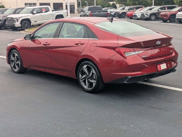 Used 2023 Hyundai Elantra Limited FWD image 6