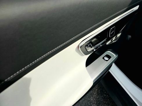 Certified 2026 Mercedes-Benz GLC 300 4MATIC image 23