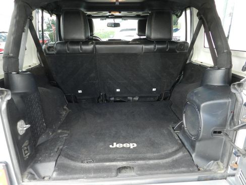 Used 2013 Jeep Wrangler Unlimited Sahara w/ Connectivity Group image 15