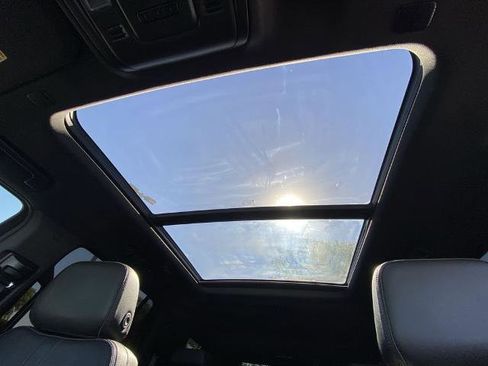 Used 2021 Chevrolet Tahoe RST w/ Luxury Package image 14