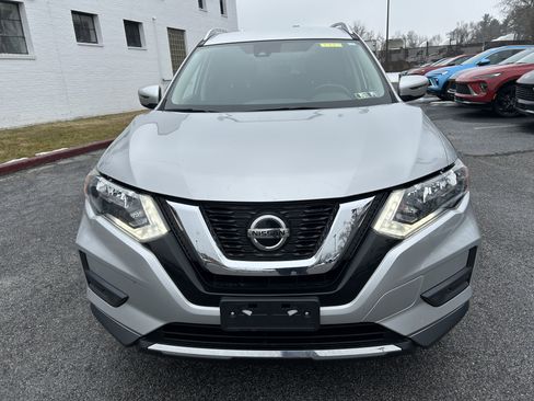 Used 2020 Nissan Rogue SV image 9