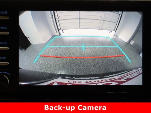 Used 2024 Toyota Sienna XLE Woodland Edition image 22