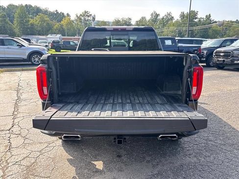 Used 2019 GMC Sierra 1500 AT4 w/ Off Road Performance Package AWD/4WD image 7